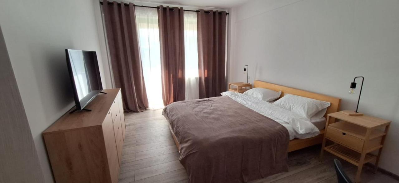 Apartamento Citadel View Targu Neamt Exterior foto